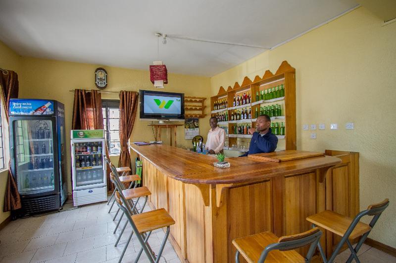 Kisoro Tourist Hotel Extérieur photo