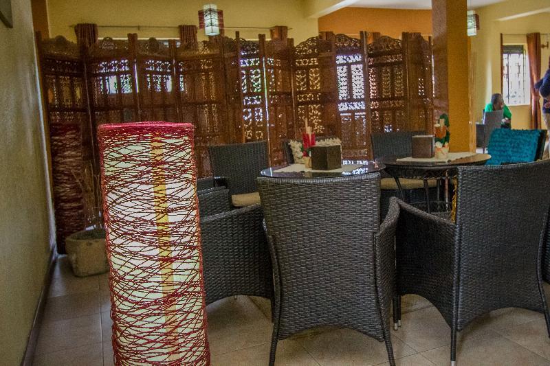 Kisoro Tourist Hotel Extérieur photo