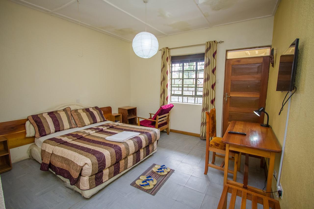 Kisoro Tourist Hotel Extérieur photo