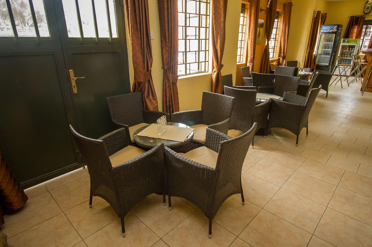 Kisoro Tourist Hotel Extérieur photo