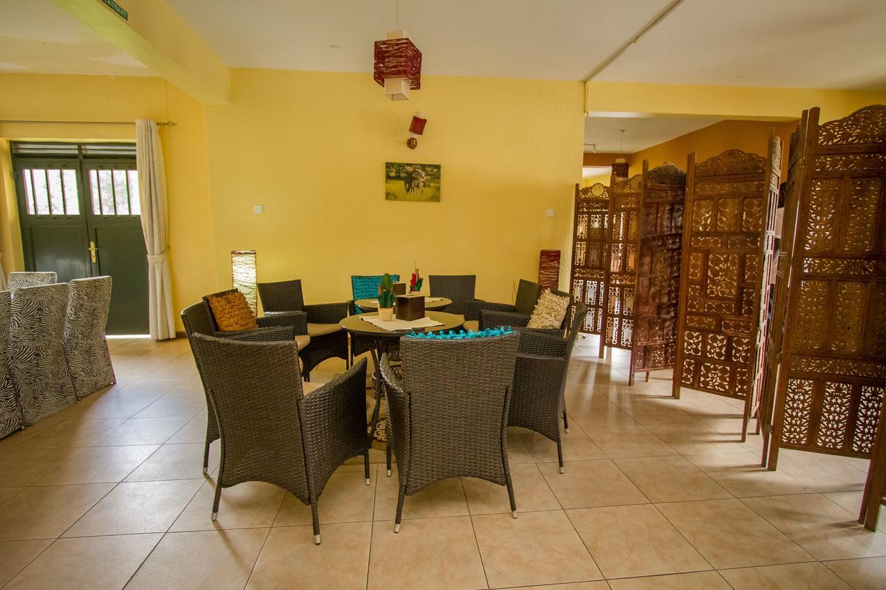 Kisoro Tourist Hotel Extérieur photo