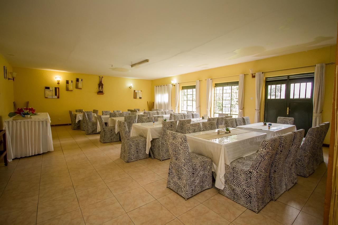 Kisoro Tourist Hotel Extérieur photo
