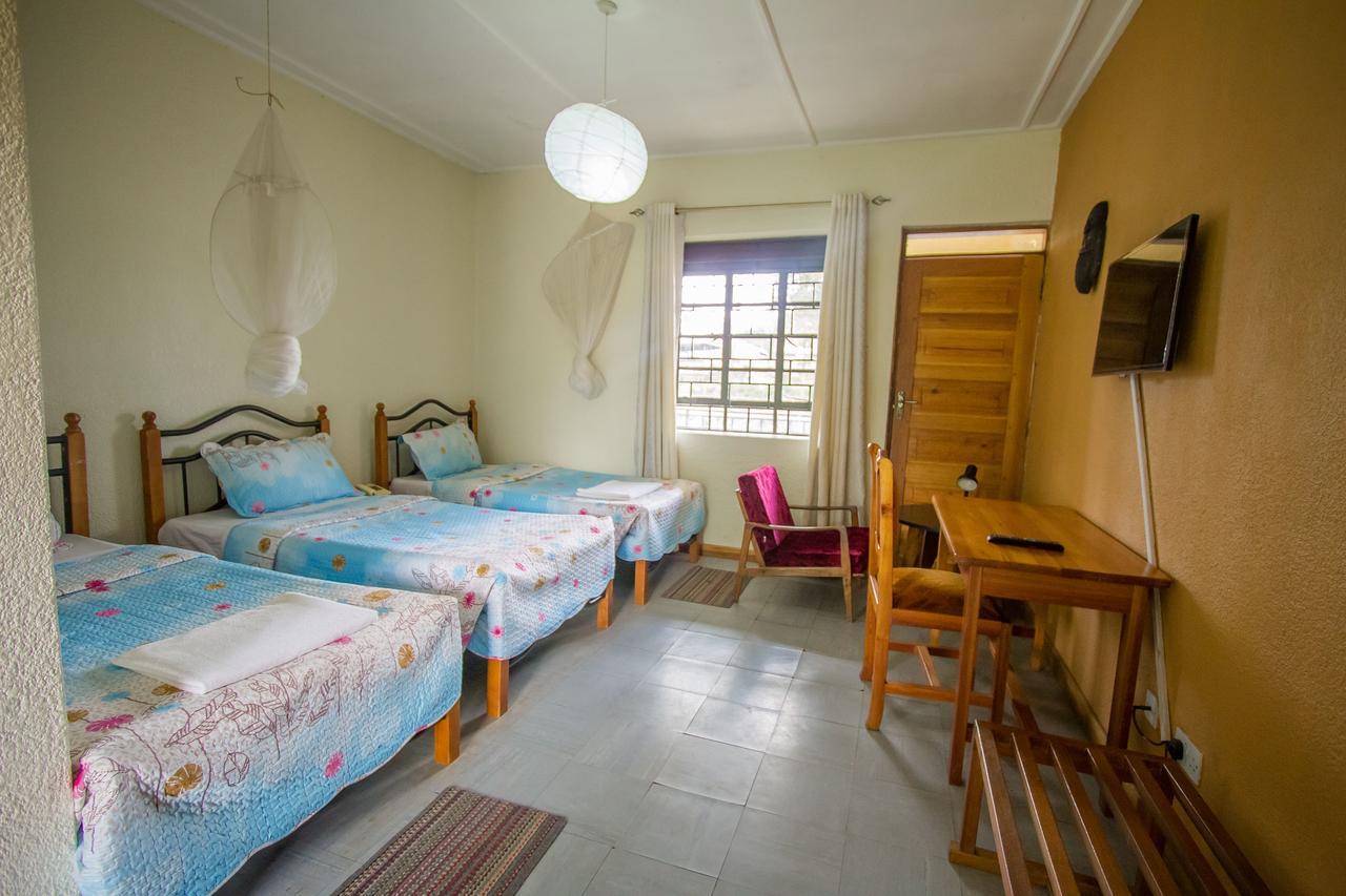 Kisoro Tourist Hotel Extérieur photo
