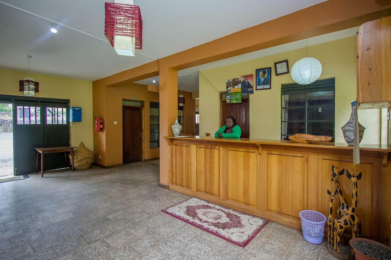 Kisoro Tourist Hotel Extérieur photo