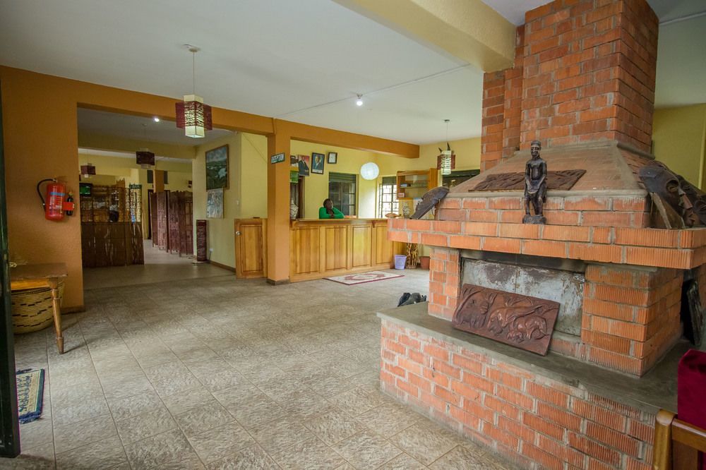Kisoro Tourist Hotel Extérieur photo